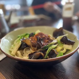 ramen and noodles, food