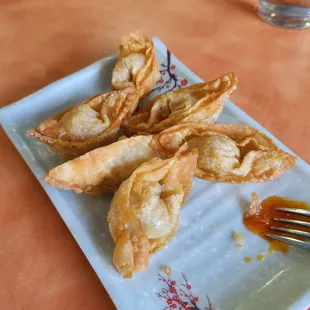 fried wontons, yummy!