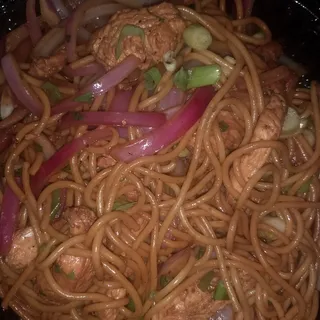 Tallarin Saltado de Pollo