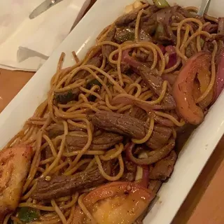 Tallarin Saltado de Carne