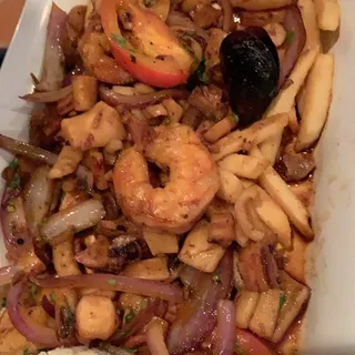 Saltado de Mariscos