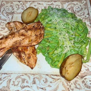 Tallarin Verde con Pollo