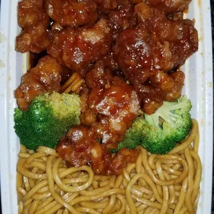 General Tso's Chicken with additional $1 Lo Mein for Rice Substitution