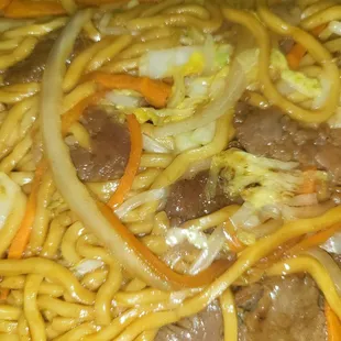 Beef lo mein