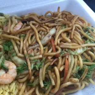 Shrimp Lo Mein - very nice flavor, few shrimp though.