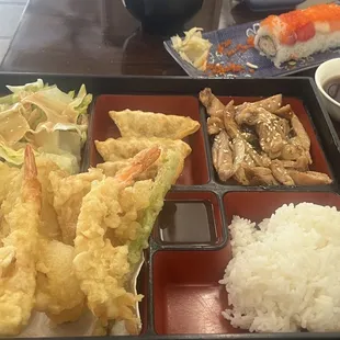 2-item bento box &amp; rainbow roll