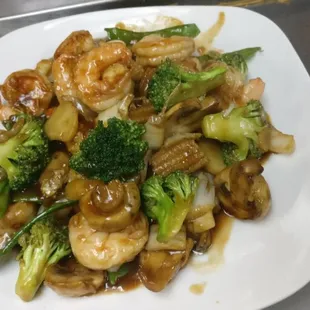 Shrimp with vegetables
