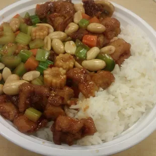 Kong Po Chicken lunch special (comes with choice or soup, egg roll, or soda)