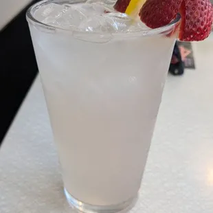 Butterfly pea lemonade that didn't have butterfly pea syrup :(