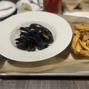 Mussels with fries