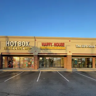 Shopping Center Frontage