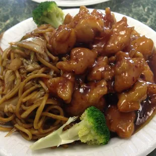 General Taos chicken with lo mein noodles