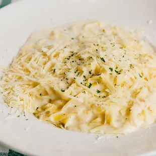 pasta dish, pasta, food