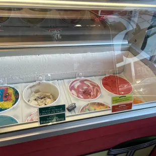 Fruitiness and flavors for all.  This will become my summer spot!  Shakes and Sundaes, too!
