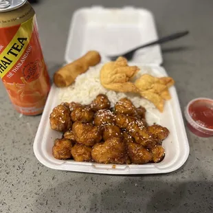 Sesame Chicken Dinner Combo