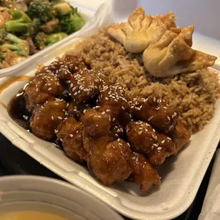 Sesame Chicken Dinner Combo