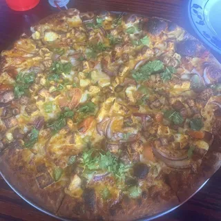 9. Happy Paneer Tikka Masala Pizza