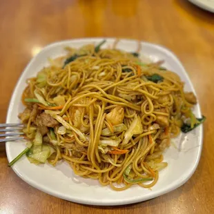 Shrimp chicken beef Chow mien