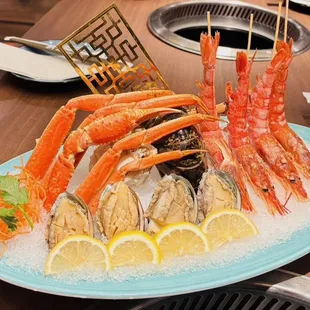 New Happiest menu with lobster, crab, abalone and prawns!!!!???!  Amazing!