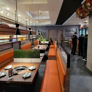 sushi and sashimi, interior