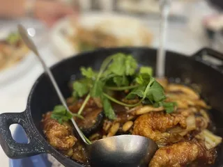 Dumpling House
