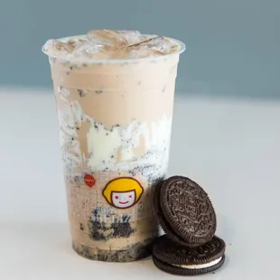 Milk Tea with Oreo Cookies &amp; Cream