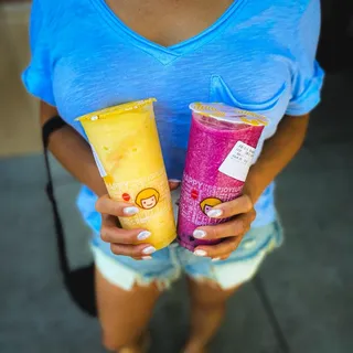 F6 Dragon Fruit Yakult Smoothie - Cold (Large)