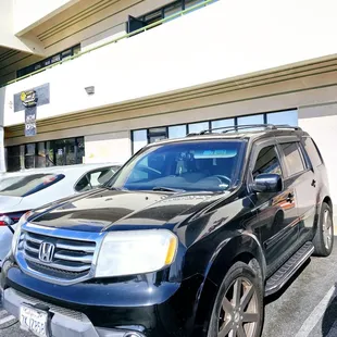 Front entrance to Happy Little Teas from Parking Lot