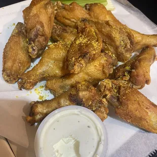 food, fried chicken, fried chicken wings, chicken wings and fried chicken, chicken wings, bbq wings, chicken, poultry, bbq chicken