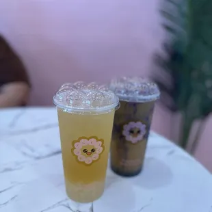 IG: @abbyandmattyeats | lychee fruit tea + lychee jelly &amp; ube coffee