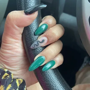 Green black and snake !!
