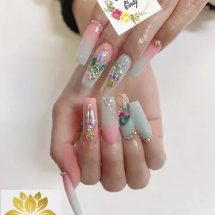 Happy nails - Wichita