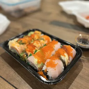 Lion king and rainbow roll