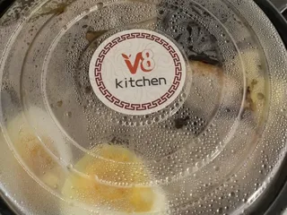 V8 Kitchen
