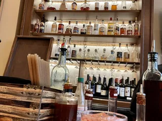 Henry's Gin Bar