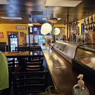 Sushi bar seating