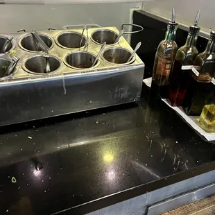 Sauce bar