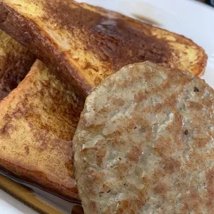 French toast with sausage - 3 large slices (food insta: @aje.eats)