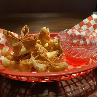 6 Crab Rangoon