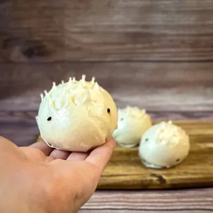 Steamed Hedgehog Custard Bun (3pcs)