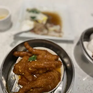 Steamed Chicken Feet