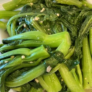 Stir-Fried Chinese Green With Garlic Sauce