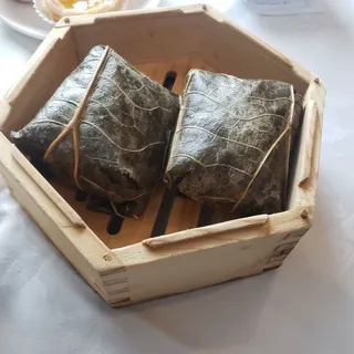 Sticky Rice & Chicken Lotus Leaf(L) (L)