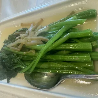 Chinese Green In Supreme Soup(L) (L)