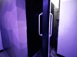 Salt7even Float Center