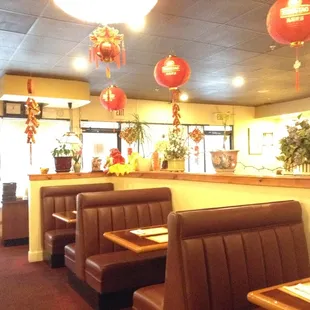 sushi and sashimi, interior