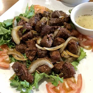 Bò Lúc Lắc (Vietnamese Shakin&apos; Steak)