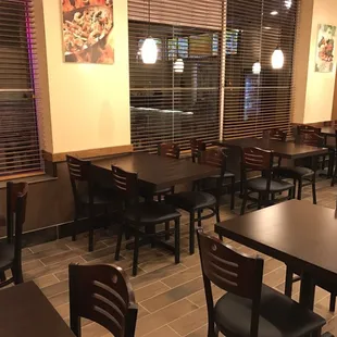 You can dine in here