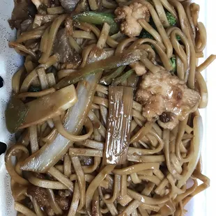Combo Lo Mein (3/5)