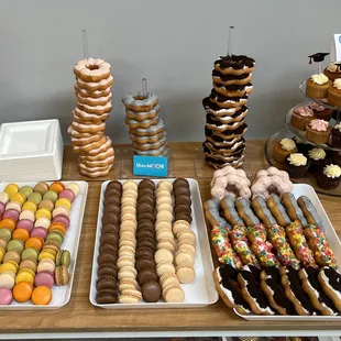 Dessert table with Haramochi donuts